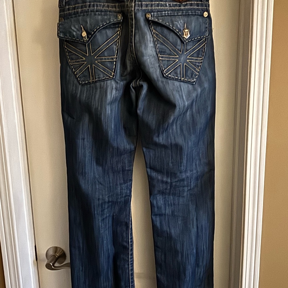 Men's Classic Denim Jeans with Unique Pocket Design